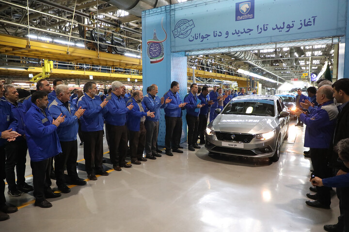 2 خودرو دنا جوانان و تارا جدید روی خط تولید ایران خودرو