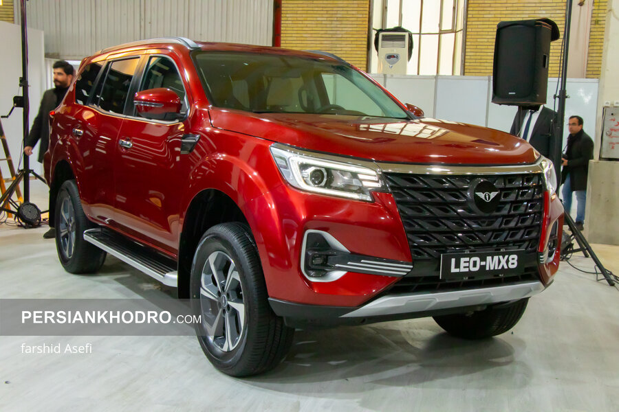 لئو ام ایکس ۸