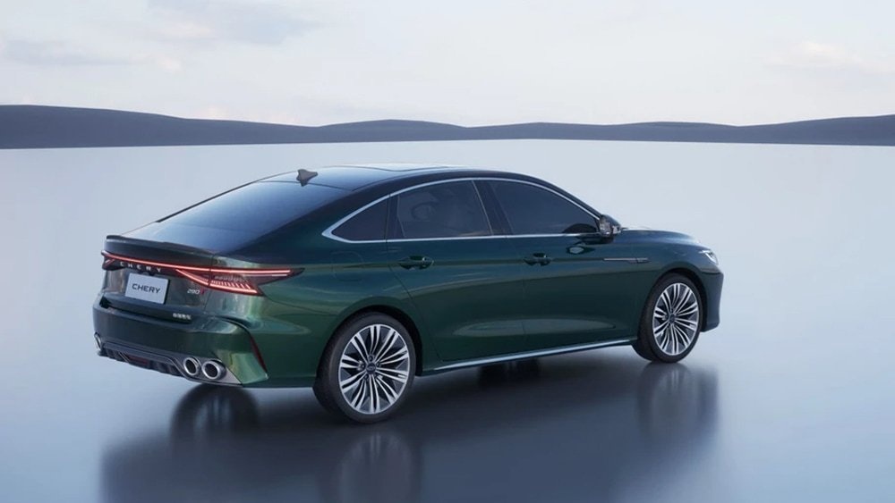 فونیکس آریزو ۸؛ لوکسترین سدان مدیران خودرو بهزودی در ایران عرضه میشود