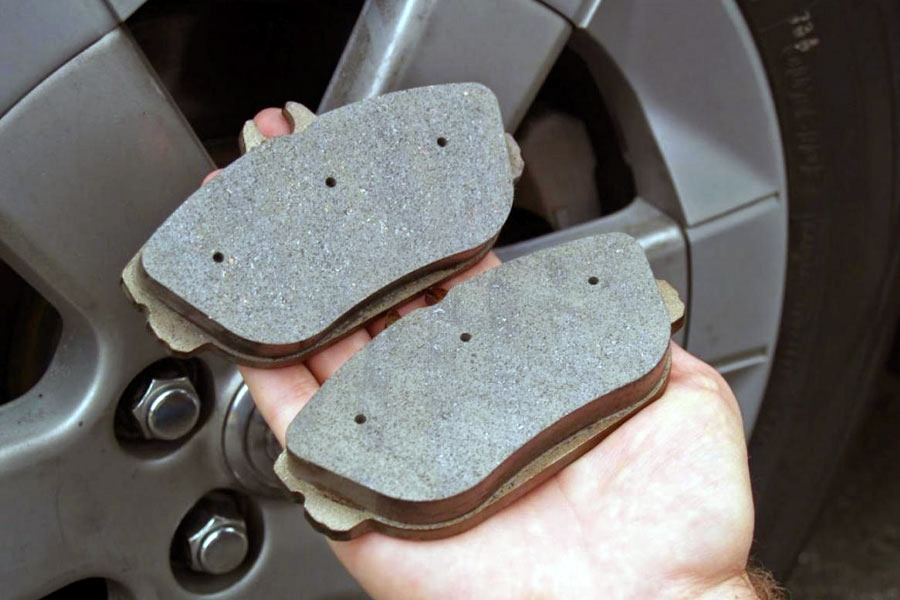 نصب شناسه کالا نگرانی مشتریان از عرضه لنتهای تقلبی را کاهش داد؟ / توصیه مهم برای خریداران قطعات یدکی