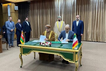 امضای تفاهم نامه صادرات ایران خودرو با کشور عمان