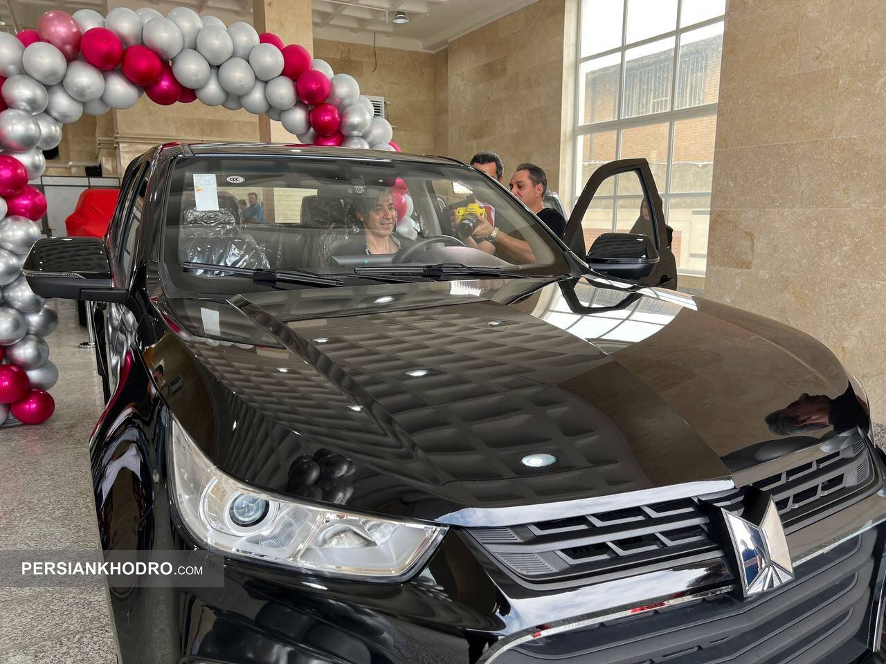 تحویل اولین سری پیکاپ تاگا