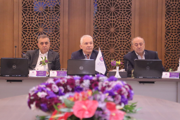 بازدید مدیران بانک ایران زمین از شعب اصفهان