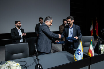 امضای تفاهم نامه همکاری علمی و فناوری بین کرمان موتور و دانشگاه علم و صنعت ایران (+عکس)