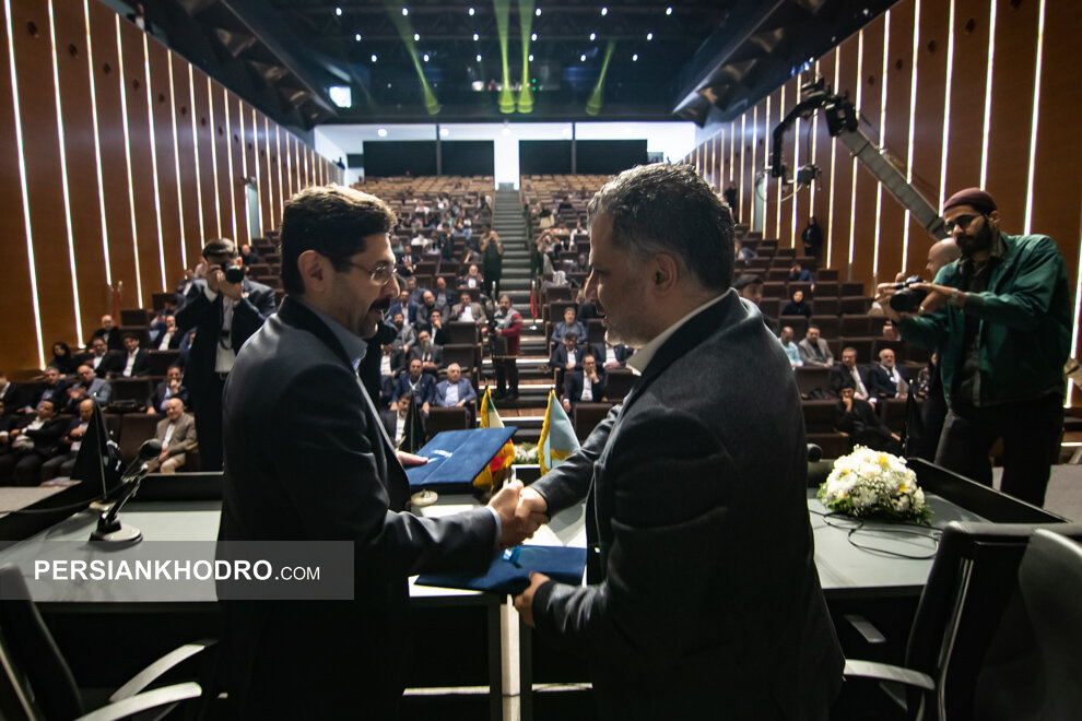 امضای تفاهم نامه همکاری علمی و فناوری بین کرمان موتور و دانشگاه علم و صنعت ایران