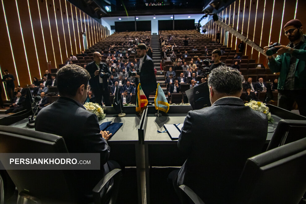 امضای تفاهم نامه همکاری علمی و فناوری بین کرمان موتور و دانشگاه علم و صنعت ایران