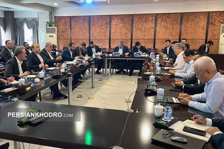 وزیر صمت و مدیرعامل چری