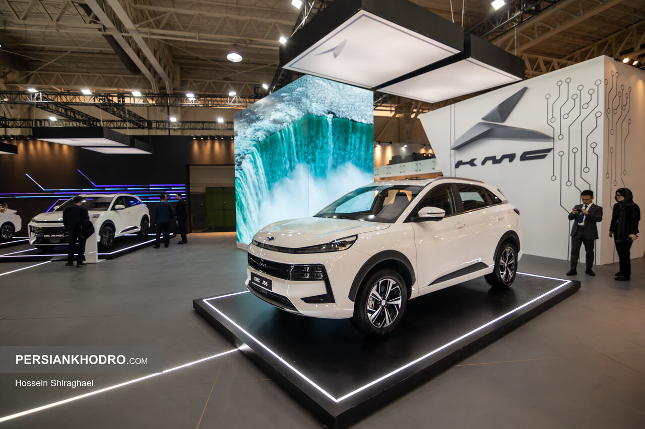 خودرو کی ام سی JS6