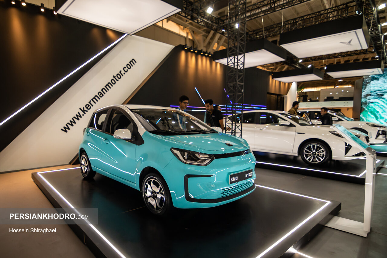 خودرو برقی کی ام سی E10X