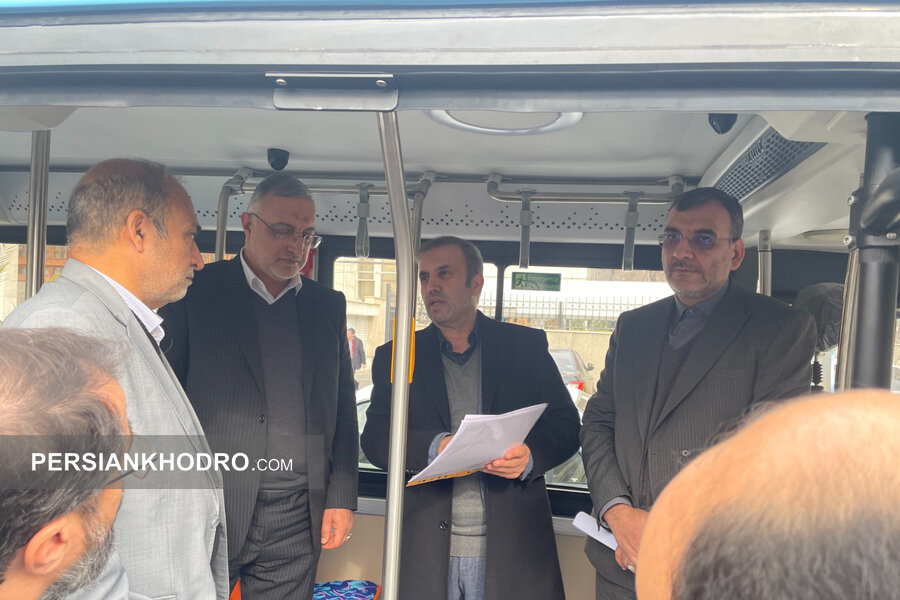 یازدید شهردار از مینی بوس برقی مایوان