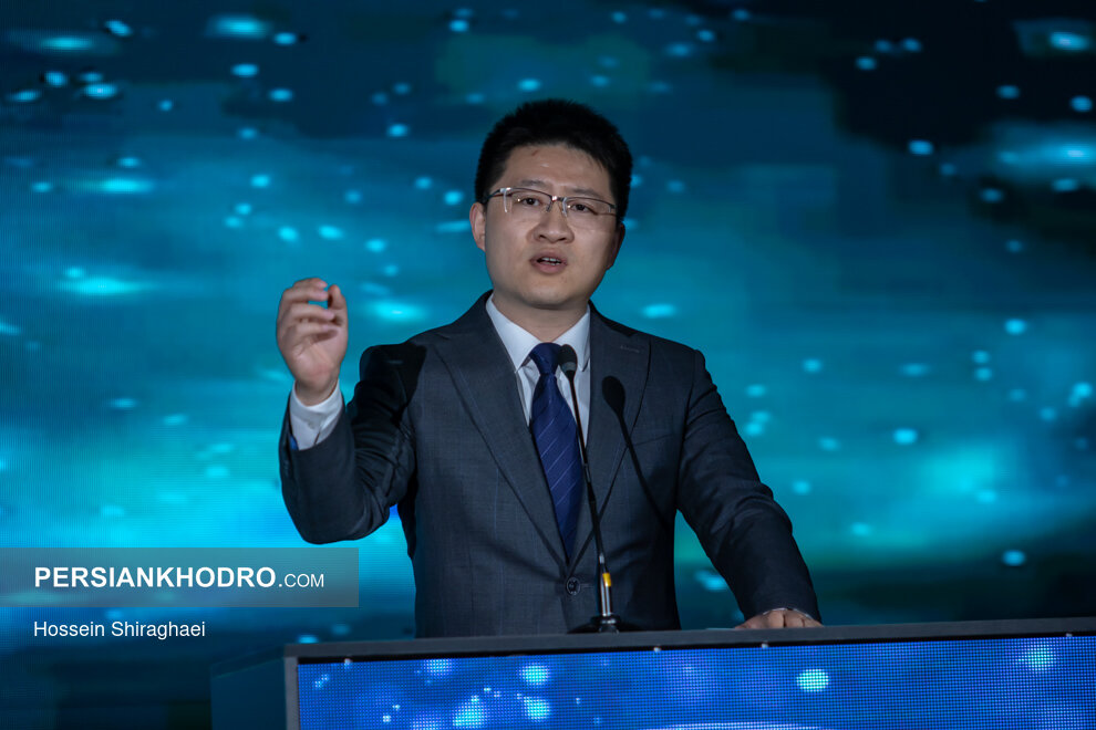 من معاون فروش مدیران خودرو