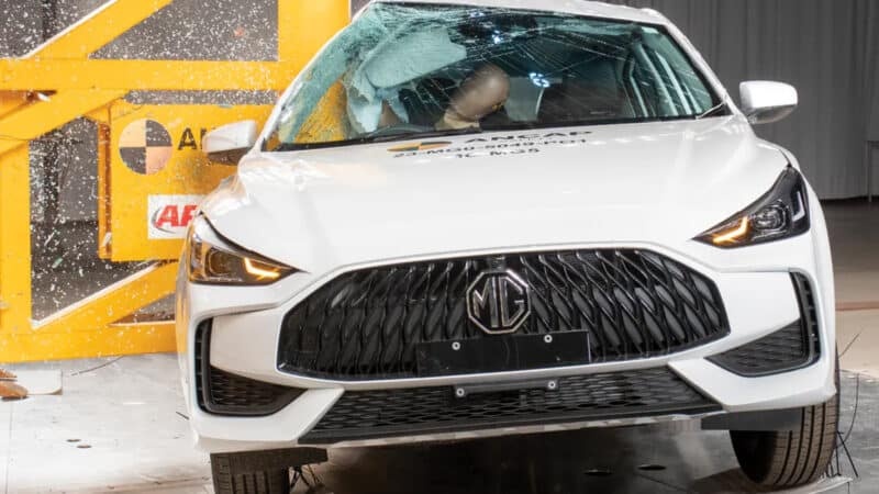 تست تصادف خودرو ام جی MG GT تست تصادف خودرو ام جی MG GT