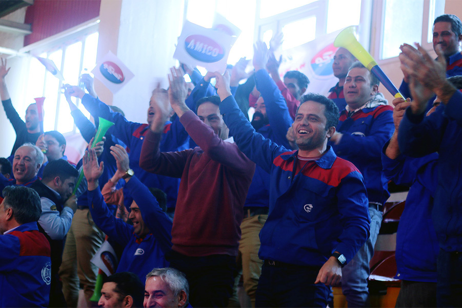 تماشاگران تیم والیبال آمیکو