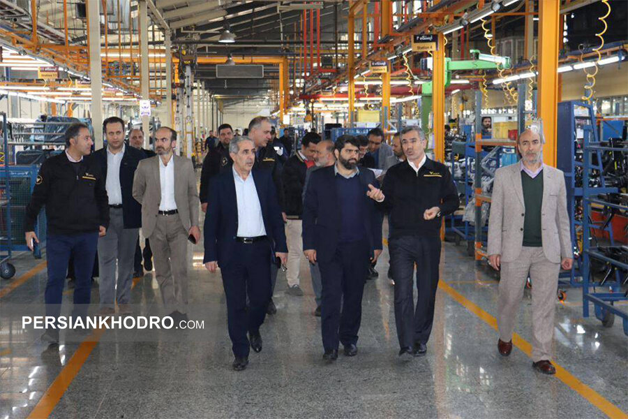 معاون وزیر صنعت در بهمن دیزل