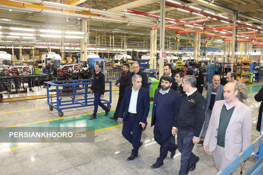 معاون وزیر صنعت در بهمن دیزل