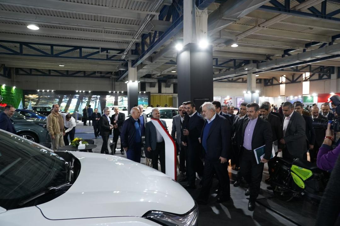 بازدید وزیر صنعت از خودروهای برقی بهمن و BMCARS