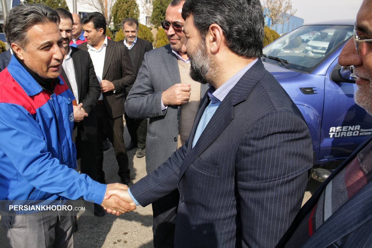 نصب پلاک منطقه آزاد ارس بر روی آمیکو آسنا