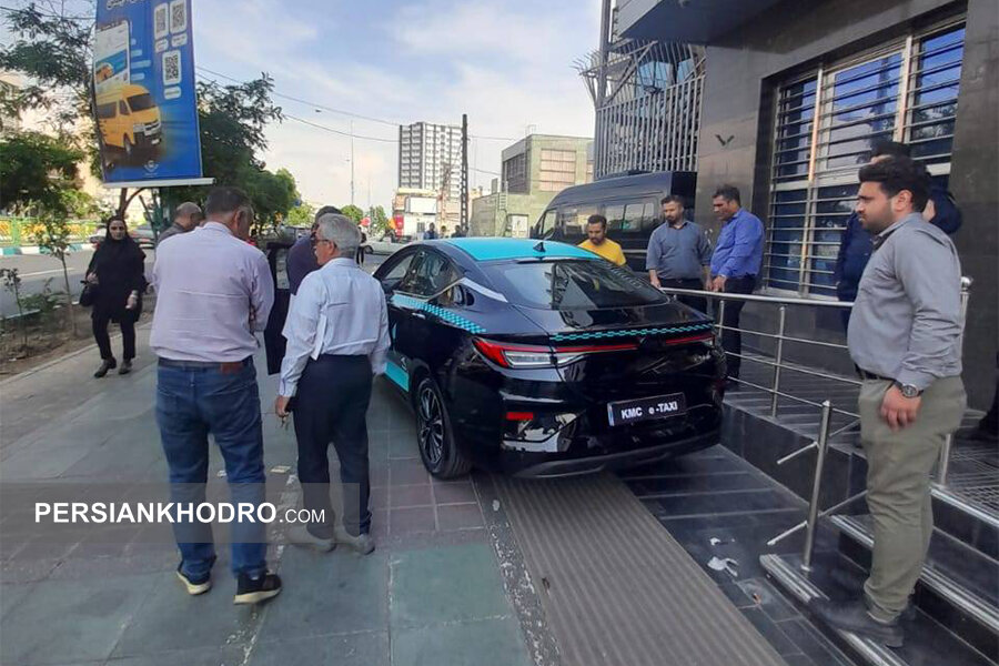 تاکسی برقی کرمان موتور