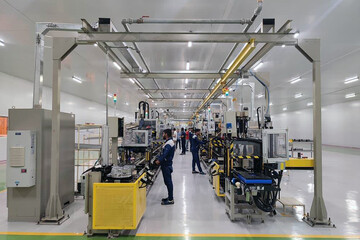 افتتاح کارخانه تولید گیربکس CVT با همکاری یک شرکت اروپایی / گیربکس ۳ خودرو کرمان موتور در بم تولید می شود