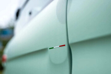 توقیف خودروهای فیات به خاطر وجود نماد پرچم ایتالیا!