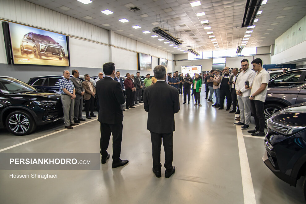 تحویل خودرو برقی نبکا به خریداران