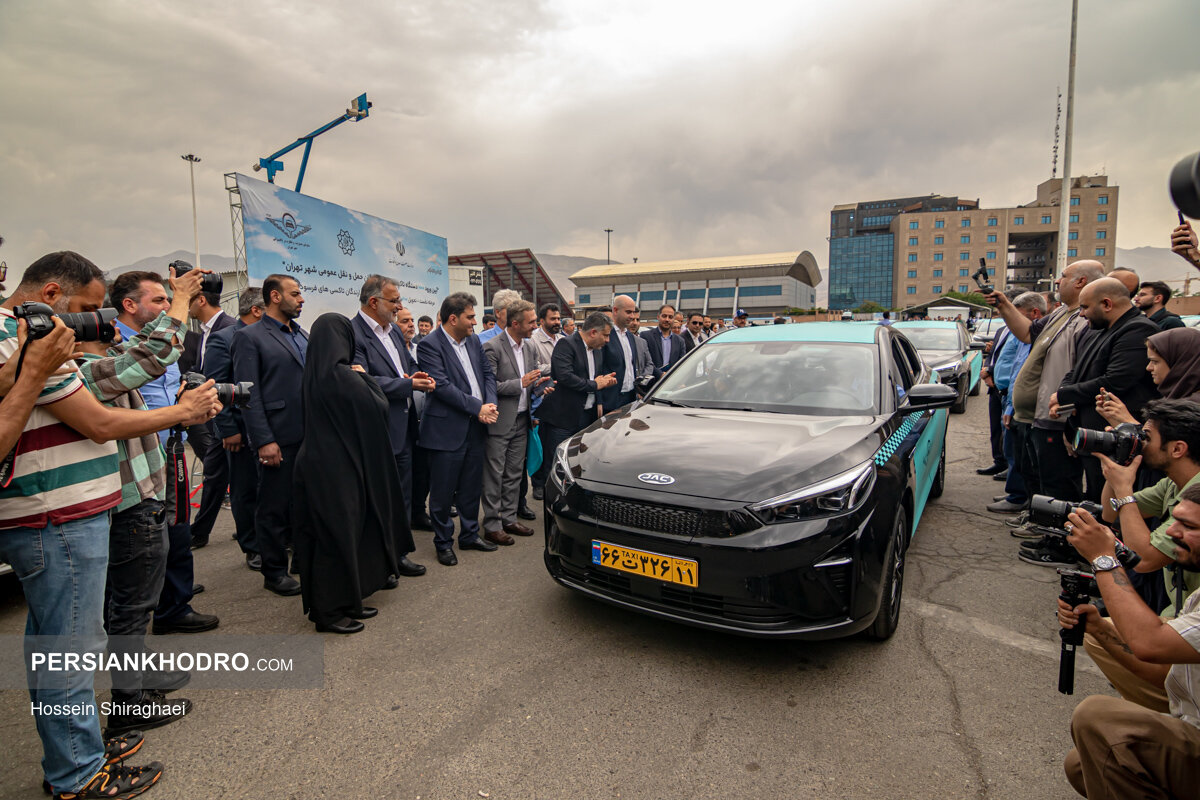 مراسم تحویل تاکسی برقی کرمان موتور