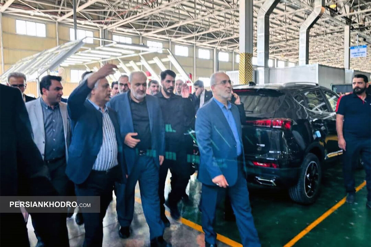 وزیر صنعت در کرمان موتور