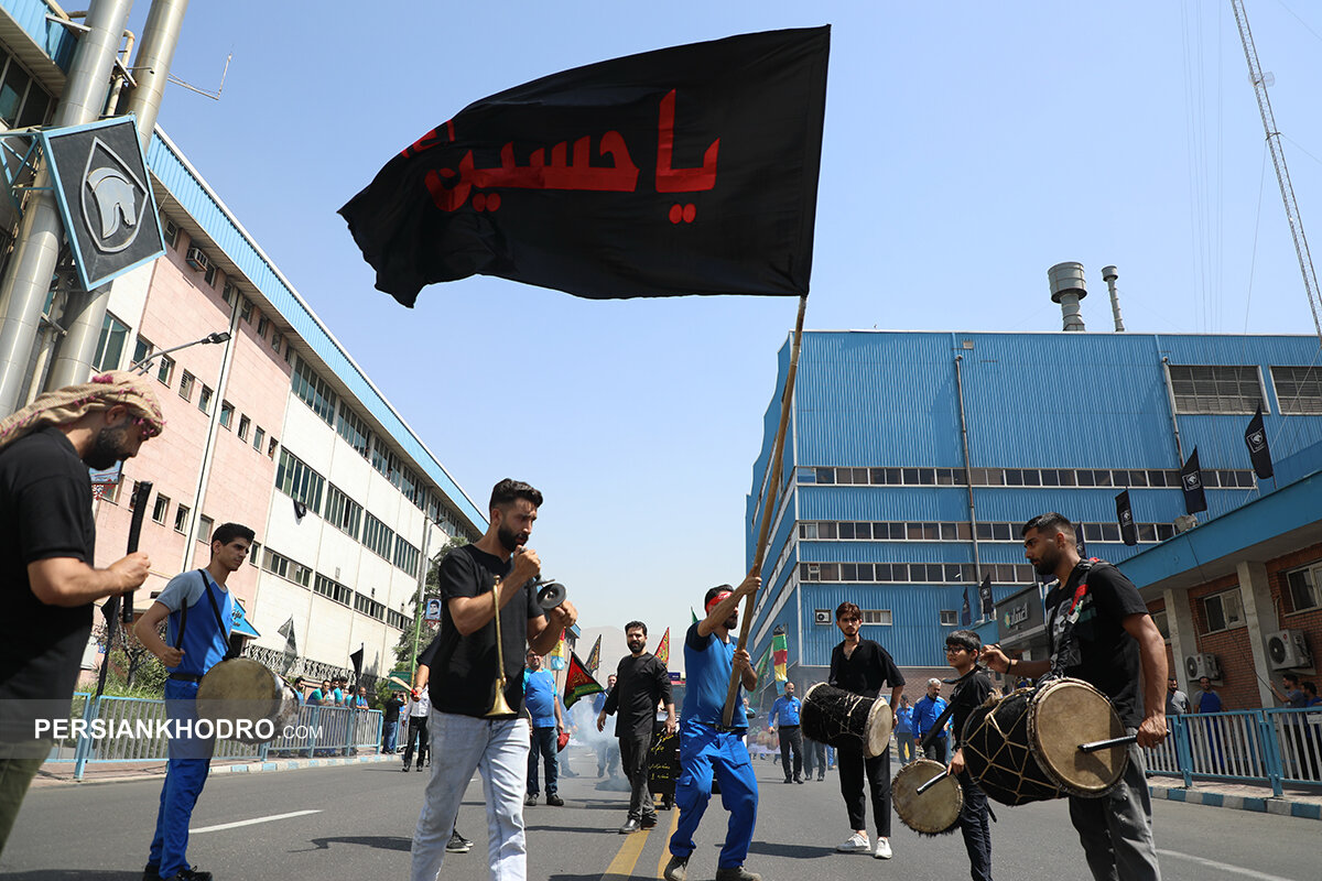 مراسم عزاداری و دستهروی با حضور مدیرعامل ایران خودرو