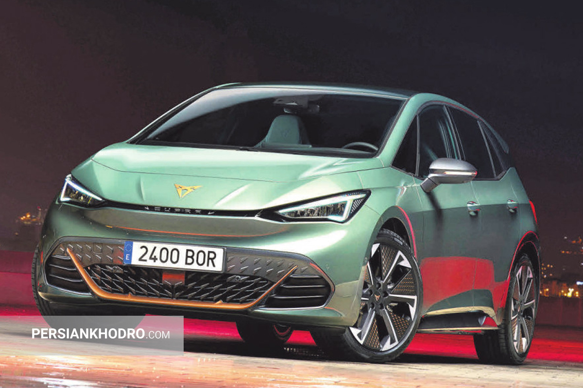 بهترین ماشین های برقی 2024 کدامند؟ + تصاویر به گزارش پرشین خودرو، بهترین ماشین های برقی در سراسر دنیا حالا به بازارهای اصلی خودرو راه یافتهاند، طوری که تقریباً یک پنجم از سهم کل فروش خودروهای نو در اروپا و ایالات متحده به خودروهای EV (Electric Vehicle یا همان ماشین برقی) اختصاص یافته است. به علاوه، با وضع قوانینی که ورود برخی خودروها به شهرهای بزرگ را محدود میکند و احتمال ممنوعیت فروش مدلهای بنزینی و دیزلی نو در سال ۲۰۳۵، بعید نیست محبوبیت برترین خودرو الکتریکی جهان همچنان افزایش یابد. پیشتر اصلیترین مانعی که برای خرید خودروهای برقی وجود داشت، اضطراب بابت کافی نبودن انرژی موتور برای رسیدن به مقصد بود. اما با معرفی بهترین ماشین های هیبریدی دنیا که قادرند با یک مرتبه فول شارژ بیش از 320 کیلومتر را طی کنند، این مسئله به اندازه گذشته نگران کننده نیست. لیست بهترین خودروهای برقی 2024 در گزارش امروز نگاهی به رتبه بندی بهترین خودروهای برقی 2024 خواهیم داشت که از نگاه کاربران، برترین EVهای موجود در بازار معرفی شدهاند. تسلا مدل 3 (Tesla Model 3) تسلا مدل ۳ از زمان عرضه در سال ۲۰۱۹، حضوری دائمی در لیست بهترین ماشین های برقی هرسال دارد. حالا به لطف آخرین بهروزرسانیهایش، این مدل نه تنها رقیبانش را شکست میدهد بلکه به کارآمدترین مورد در فهرست پرفروش ترین خودروهای برقی تبدیل شده است. تسلا مدل ۳ سواری لذتبخشی را ارائه میدهد و هندلینگ بهتری نسبت به رقبای خود یعنی کیا EV6 یا پولستار ۲ دارد. این خودرو با سرعت 261 کیلومتر بر ساعت و شتابی که در 6.1 ثانیه از صفر به صد میرسد (به ویژه در نسخه Performance)، به طور غیرمنتظرهای کاربردی است. غیاب کامل دکمهها و کلیدهای فیزیکی (حتی اهرم راهنما با دکمههای لمسی روی فرمان جایگزین شده) مورد پسند همه قرار نمیگیرد، اما حداقل صفحه نمایش مرکزی عظیم ۱۵.۴ اینچی کاربرپسند است. این نکته را هم در نظر بگیرید که مدل ۳ از نظر قیمتی نیز رقابتی است و خرید آن به مشتریان امکان دسترسی به شبکه فوقالعاده سریع و راحت سوپرشارژر تسلا را میدهد. به گفته یکی از بررسی کنندگان، تسلا یکی از بهترین خودروهای برقی جدید به حساب میآید. دن جونز اظهار داشت تسلا مدل ۳ در مسیر تست دنیای واقعی، به طور متوسط ۳.۷ مایل به ازای هر کیلووات ساعت برق مصرف کرده است. پولستار 2 2024 (Polestar 2) در نگاه اول، پولستار ۲ هاچبک برقی با ظاهر شیک و مجلل خود، شباهت زیادی به سدان لوکس ولوو S۶۰ دارد. اما این محصول به مجموعه بهترین ماشین های برقی ولوو تعلق دارد و برای دنیایی بدون مصرف سوختهای فسیلی ساخته شده است. پولستار ۲ حتی در پایینترین سطح تجهیز خود، تعادلی عالی بین برد مسافت و اسب بخار ارائه میدهد. مدل پایه دیفرانسیل عقب این خودرو با ۲۹۵ اسب بخار نیرو و برد مسافت ادعایی ۵۱۵ کیلومتر، گزینهای وسوسهکننده است. دو مدل دیگر از پولستار ۲ با سیستم انتقال قدرت تمام چرخ متحرک نیز در دسترس هستند: یکی با ۴۱۶ اسب بخار و دیگری مدل Performance Pack با ۴۴۹ اسب بخار که مورد علاقهی علاقهمندان به رانندگی پرهیجان است. هر دو مدل تمام چرخ محرک، برد مسافت ادعایی ۴۴۴ کیلومتری دارند. قیمت پولستار ۲ از قیمت پایه تسلا مدل ۳ بسیار بالاتر است، اما حداقل از نظر برد مسافت، بر «فرزند» ایلان ماسک برتری دارد. یکی دیگر از مزایای پولستار نسبت به تسلا، کابین سنتیتر آن است که شامل یک صفحه کیلومتر معمولی و نرمافزاری مبتنی بر سیستم عامل اندروید از گوگل میشود. اگرچه پولستار ۲ با عرضه هر مدل مدام از نظر ویژگیها، برد مسافت و اسب بخار پیشرفت میکند، اما برای رقابت با دیگر خودروهای برقی نوظهور مانند بامو i4 و هیوندای Ioniq 6، نیاز به قدرتنمایی بیشتری دارد. با این حال، پولستار ۲ همچنان انتخابی عالی برای خریداران در بخش خودروهای برقی است و به عنوان یکی از بهترینهای سال ۲۰۲۴ شناخته میشود. فولکسواگن ID Buzz علیرغم علاقهی فراوان به طراحی رتروی فولکسواگن ID. Buzz، این کمپانی آلمانی به راحتی میتوانست با صرف هزینهی کمتر روی مهندسی آن، همچنان همهی ظرفیت تولیدش را به فروش برساند. اما در عوض، فولکسواگن تمام توان خود را برای ساخت یکی از بهترین ماشین های برقی به کار گرفت. محصول نهایی ترکیبی از کاربری راحت یک MPV، آسایش و کیفیت بالای یک شاسیبلند لوکس و هزینههای نگهداری پایین یک خودروی برقی است. تجربهی رانندگی با ID. Buzz بسیار دلپذیر است؛ شتاب صفر تا صد آن از بسیاری از شاسیبلندهای خانوادگی بنزینی، مانند تیگوان ۱.۵ لیتری، سریعتر بوده و فضای داخلی آن هم جای بسیار بیشتری ارائه میدهد، به طوری که خریداران فضای بیشتری برای سرنشینان و بار نسبت به جگوار I-Pace یا تسلا مدل Y در اختیار خواهند داشت. سیتروئن e-C3 یکی از بزرگترین موانع خریداران بالقوه برای روی آوردن به بهترین ماشین های برقی، قیمت آنهاست. سیتروئن به جای اینکه خودروی برقی کوچک خود را پر از امکانات غیرضروری و پرهزینه کند، e-C3 را به یک خودروی کوچک و معقول تبدیل کرده که تنها امکانات مورد نیاز را در اختیار مشتری قرار میدهد و قیمتی دارد که بسیاری از افراد میتوانند واقعاً از پس آن بربیایند. در حالی که داچیا اسپرینگ ارزانتر است، اما از نظر کارایی، برد باتری یا امکانات، نمیتواند با سیتروئن e-C3 رقابت کند. e-C3 با بردی معادل ۳۲۰ کیلومتر با هر بار شارژ و فضای داخلی قابل توجه برای اندازهاش، به طور شگفتانگیزی توانایی کافی برای انجام وظایف یک خودروی خانوادگی را دارد. همچنین به عنوان یکی از محصولات خانواده سیتروئن، سواری بسیار راحتی ارائه میدهد. این خودرو با قیمتی بسیار مناسب، یک پکیج عالی است و دقیقاً به همین دلیل، در لیست برترین خودرو الکتریکی جهان 2024 جا دارد. هیوندای کُنا الکتریک هیوندای کُنا (نسل دوم) یکی از بهترین ماشین های برقی در بخش کراساورهای کوچک به شمار میرود و حتی پیشتر عنوان «بهترین خودروی سال» از اتو اکسپرس را نیز کسب کرده است. با این حال، در میان مدلهای مختلف، نسخه برقی آن یعنی کنا الکتریکی از نظر رانندگی، کابین و سواری، پختهترین و کاملترین گزینه است. مدل پایه کنا الکتریکی با نام «استاندارد رنج» قیمتی زیر ۳۵ هزار پوند دارد و با باتری ۴۸ کیلوواتساعتیاش قادر است تا مسافت ۳۷۶ کیلومتر را طی کند. نسل اول کنا در میان مشتریان محبوبیت بالایی کسب کرده بود، اما از نظر ابعاد کمی کوچک به نظر میرسید. حال نسل جدید کنا بر روی پلتفرم مشترکی با کیا نیرو ساخته میشود و در نتیجه فضای داخلی بیشتری ارائه میدهد. علاوه بر این، شاهد ارتقای گستردهای در بخشهای مختلف از جمله طراحی ظاهری جسورانهتر، تکنولوژی بهروزتر داخل کابین و استفاده از متریال باکیفیتتر هستیم. با ورود به کابین، در برترین خودرو الکتریکی جهان خانواده هیوندای، یک داشبورد تحت سلطه دو نمایشگر ۱۲.۳ اینچی با نرمافزاری کاملاً جدید قرار گرفته است. با این حال، هیوندای هنوز هم از دکمههای فیزیکی برای کنترل سیستمهایی مانند تهویه مطبوع و رادیو استفاده میکند و به طور کامل به سمت کنترلهای لمسی نرفته است. مرسدس بنز EQS وقتی تسلا با معرفی مدل S سدان درِ تکنولوژی دیجیتال درون خودرو را به روی همه باز کرد، قدیمیترین خودروساز جهان هم وارد بازی ساخت بهترین ماشین های برقی شد تا ثابت کند میتواند هر چیزی را که در سیلیکون ولی ساخته میشود، بهتر و شیکتر بسازد. با ورود مرسدس-بنز EQS در سال ۲۰۲۱، شاهد معرفی «هایپراسکرین» بودیم: گسترهای وسیع از املاک دیجیتال صفحه لمسی که به نظر میرسد کل داشبورد را اشغال کرده است. در واقعیت، اینطور نیست، اما یک کنسول دیجیتال ابزارآلات با نمایشگر هدآپ (بالا-سر) بزرگ، یک صفحه لمسی سیستم سرگرمی بزرگ ۱۷.۷ اینچی و یک صفحه لمسی ۱۲.۳ اینچی جلوی سرنشین را در کنار هم قرار میدهد. تاثیر ترکیبی این صفحات کمی گیجکننده است، البته به شرطی که طرفدار تکنولوژی نمایشگرهای متعدد در خودرو باشید. با این حال، پیشرفتهای کابین مرسدسبنز فقط به صفحه نمایشهای عظیمش ختم نمیشود. جدیدترین نرمافزار سرگرمی MBUX نسل سوم پیمایش خیلی راحتتری نسبت به نسلهای قبلی دارد و سهولت استفادهای را نشان میدهد که سایر برندها به آن نمیرسند. همین عامل کافیست تا مرسدس بنز EQS را یکی از بهترین ماشین های برقی لوکس بازار دنیا بدانیم. پورشه تایکان الکتریکی برای خریدارانی که به دنبال تمامی مزایای بهترین ماشین های برقی هستند اما میخواهند رانندگی هیجان انگیزی را تجربه کنند، پورشه تایکان یک گزینه ایدهآل خواهد بود. حتی مدلهای پایه این خودرو نیز با قدرتی معادل ۳۲۲ اسب بخار عرضه میشوند، در حالی که نسخههای توربو رده بالا تا ۷۵۱ اسب بخار قدرت دارند. این خودرو برای رسیدن از صفر تا صد کیلومتر در ساعت، تنها به ۲.۸ ثانیه زمان نیاز دارد. مرکز ثقل بسیار پایین و هندلینگ فوقالعاده، چابکی بسیار زیادی به پورشه تایکان میبخشد. این خودرو در مقایسه با مرسدس EQS، حس بهتری از ارتباط با چرخهای جلو به راننده میدهد و تنها آئودی ای-ترون GT که سیستمی تقریباً مشابه دارد، میتواند از نظر چسبندگی با آن رقابت کند. خریداران برترین خودرو الکتریکی جهان حتی نگران مسافت قابل پیمایش هم نیستند؛ همه نسخههای تایکان در شرایط واقعی رانندگی قادرند تا حدود ۳۲۰ کیلومتر را با یک مرتبه فول شارژ شارژ طی کنند. فضای داخلی تایکان نیز فوقالعاده باکیفیت و شیک است و برخلاف تصور، کاربردی هم به نظر میرسد، به خصوص در نسخه کراس توریسمو که شبیه به استیشن واگن است. BMW i4 بی ام و i4 یکی از سریعترین خودروها در لیست بهترین ماشین های برقی 2024 محسوب میشود. برخی از نسخههای آن میتوانند تنها در ۳.۸ ثانیه، از حالت سکون به سرعت ۱۰۰ کیلومتر بر ساعت برسند. i4 در انتقال قدرت به چرخها نسبت به نسخههای تک موتوره رقیب یعنی Polestar 2 عملکرد بهتری دارد؛ به خصوص در شرایط لغزنده. علاوه بر این، بی ام و i4 در مسافتهای طولانی راحت بوده و در سرعتهای بالا بسیار کمصدا است. نظرات مثبت رانندگان در نیمه اول سال جاری، BMW i4 را در لیست بهترین خودروهای 2024 نیز جا داده است. با در نظر گرفتن برد حرکتی مناسب تا ۵۹۰ کیلومتر با هر بار شارژ، سیستم اطلاعات سرگرمی عالی و کاربرپسند و همچنین فضای داخلی لوکس آن، i4 میتواند به جایگزینی وسوسهکننده برای تسلا مدل ۳ تبدیل شود. با این حال مسئله دسترسی به شبکههای سوپرشارژر در سراسر کشور و هزینههای خرید، باعث میشود برخی خریداران برای اینکه تصمیم بگیرند کدام مدل برترین خودرو الکتریکی جهان است، اندی تردید کنند. فولکس واگن ID 3 فولکس واگن ID.3 یکهتاز تمام میدانهاست. این خودرو در رانندگی، امکانات رفاهی و راحتی سرنشینان خوب عمل میکند، اما در هیچ زمینهای نسبت به بهترین رقبایش برتری چشمگیری ندارد. با این حال، باعث نمیشود که در لیست بهترین ماشین های برقی 2024 جا نداشته باشد. دو نسخه از ID.3 وجود دارد: Pro و Pro S. نسخه Pro مدل پایه است که از یک باتری ۵۸ کیلووات ساعتی بهره میبرد و با هر بار شارژ میتواند به طور رسمی مسافتی در حدود ۴۲۶ کیلومتر را طی کند. مدل Pro S باتری بزرگتر ۷۷ کیلووات ساعتی دارد که برد رسمی آن به ۵۶۲ کیلومتر میرسد. فولکس واگن ID.3 خودروی ارزان قیمتی نیست، اما مملو از تجهیزات استاندارد و امکانات ایمنی است. با تمام این اوصاف، به خریداران توصیه میشود اگر به دنبال برترین خودرو الکتریکی جهان هستند، قبل از ID 3 ابتدا نگاهی به MG4 یا تسلا مدل ۳ بیندازند. کوپرا بورن (Cupra Born) کوپرا Born را میتوان جایگزینی کمی مهیجتر و شیکتر برای فولکسواگن ID.3 در نظر گرفت. هر دو مدل از لحاظ فنی شباهتهای زیادی دارند، اما به جز چند مورد استثنا، به سختی میتوان تفاوت این دو مورد از بهترین ماشین های برقی دنیا را تشخیص داد. از نظر فنی، Born و ID.3 بسیار شبیه هستند و با باتریهای ۵۸ کیلووات ساعت و ۷۷ کیلووات ساعت عرضه میشوند که به ترتیب برد رسمی 424.8 و 548.7 کیلومتر را ارائه میدهند. اگرچه در تستهای دنیای واقعی، برد کوپرا بورن در زمستان 294.51 کیلومتر و در تابستان 352.446 کیلومتر، و برد فولکس واگن ID 3 به ترتیب 378.196 و 458.663 کیلومتر ثبت شد. به نظر میآید انتخاب کوپرا بورن برای رانندگانی که قصد دارند سراغ EVها بروند، منطقیتر باشد چون بردش برای بسیاری از افراد کافی بوده و تریم V1 آن، تقریباً تمامی امکانات موردنیاز بهترین خودروهای برقی برای رانندگی در شهر را دارد. فورد اکسپلورر (Ford Explorer) فورد اکسپلورر جدید نسبت به نسلهای قبلی کاملاً متحول شده و حالا در میان بهترین ماشین های برقی دنیا جادارد. مدلهای بزرگ و پرمصرف اکسپلورر جای خود را به یک SUV خانوادگی کاملاً برقی دادهاند. این اکسپلورر از پلتفرمی مشترک با فولکسواگن ID.4 بهره میبرد و از برخی از خودروهای قدیمیتر با همین نام، کمی کوچکتر است. با این حال همچنان فضای کافی برای تمام اعضای خانواده ارائه میدهد. درون کابین این خودرو نیز امکانات رفاهی مناسبی برای سرنشینان تعبیه شده که از جمله آنها میتوان به سیستم سرگرمی با صفحهنمایش لمسی ۱۴.۶ اینچی، صندلیهای جلو با گرمکن و ماساژور و شارژ بیسیم در مدل پایه اشاره کرد. فورد بهصورت استاندارد تجهیزات ایمنی زیادی را نیز برای این خودرو در نظر گرفته است. آئودی E-Tron GT گرند توررها (اتومبیلهای لوکس Gran Turismo) باید براق، سریع و قادر به پیمودن مسافتهای طولانی باشند. تنها به همین دلیل است که آئودی E-tron GT با عملکرد و خروجی قدرت فوق العادهاش، ثابت میکند که لیاقت عنوان برترین خودرو الکتریکی جهان را دارد. این خودرو میتواند رسماً در ۴.۱ ثانیه از صفر به ۱۰۰ کیلومتر بر ساعت برسد، اما در دستان تستکنندگان حتی سریعتر هم عمل کرده است. آئودی ای ترون GT با یکبار شارژ میتواند تا مسافت ۴۹۴ کیلومتر را طی کند و سرعت شارژ آن تا ۲۷۰ کیلووات قابل قبول خواهد بود. از نظر توان شارژر، تنها پورشه تایکان و مازراتی گرن توریزمو فولگوره هستند که بتوانند با آن رقابت کنند. آئودی E-tron GT کمی نرمتر و چابکتر از تایکان است، اما همچنان عملکردی فوقالعاده در رانندگی دارد و بسیار سرگرمکنندهتر از تسلا مدل S است. فضای داخلی آن نیز زیباتر پیاده شده و بر خلاف تسلا و تایکان، دکمههای فیزیکی برای ویژگیهای پرکاربرد وجود دارند. در مورد فناوری آن شکی نیست، استفاده از آن آسان است و صفحه نمایشها واضح و پاسخگو هستند. با این حال، کاملاً بی نقص نیست. با قیمتی اولیه بیش از ۸۰,۰۰۰ پوند، حتی با وجود ارزش فروش مجدد بسیار خوب، نسبتاً گران است. همچنین کمی صدای زوزه از موتور به گوش میرسد - اما اگر از این یک قلم چشم پوشی کنیم، واقعاً یکی از بهترین ماشین های الکتریکی دنیاست. کیا EV9 کمتر خودرویی در میان بهترین ماشین های برقی دنیا پیدا میشود که به اندازه KIA EV9، جادار و مناسب خانوادههای پرجمعیت باشد. این ماشین با داشتن هفت صندلی و فضایی به حجم ۳۳۳ لیتر برای صندوق عقب، حتی زمانی که تمام صندلیها اشغال باشند، باز هم برای بزرگترین خانوادهها فضای کافی را ارائه میدهد. البته بدنهی حجیم کیا EV9 به این معناست که برای حرکت به نیروی محرکهی قابل قبولی نیاز دارد. این نیرو توسط یک باتری ۹۹.۸ کیلووات ساعت تأمین میشود و بسته به مدل انتخابی، میتواند با هر بار شارژ تا حدود ۵۶۲ کیلومتر را طی کند. EV9 بدون شک بزرگ و سنگین است، اما کند نیست. مدل ردهبالای GT Line با قوای محرکهی دو-موتوره ۳۷۸ اسب بخاری قادر است این هیولا را تنها در ۵.۳ ثانیه از حالت سکون به سرعت ۱۰۰ کیلومتر بر ساعت برساند. ام جی 4 در چند سال اخیر، برند MG بهعنوان سازنده خودروهای برقی مقرونبهصرفه که ارزش خرید فوقالعادهای ارائه میدهند، دورنمایی روشن برای آینده خودروهای برقی ترسیم کرده است. این فلسفه کاملاً در MG4 خلاصه شده؛ قیمت هاچبک الکتریکی MG از مبلغی زیر ۲۷,۰۰۰ پوند شروع میشود. با این حال تنها نشانههای آشکار صرفهجویی در هزینه، استفاده از متریالی باکیفیت پایینتر در کابین است. لیست تجهیزات استاندارد طولانی است. مدلهای مختلف EV ام جی مانند بهترین ماشین های هیبریدی دنیا، دارای صفحهنمایش لمسی ۱۰.۲۵ اینچی، اتصال به تلفن هوشمند، چراغهای جلو LED و کروز کنترل تطبیقی هستند. همچنین فضای زیادی برای سرنشینان و بار در نظر گرفته شده. MG4 در پیچهای جادههای کوهستانی لذتبخش است و فرمان سبک و دید روبهجلوی عالی آن، مانور دادن در شهر را بسیار آسان میکند. فولکس واگن ID 7 فولکس واگن ثابت کرده که در زمینه بهترین ماشین های برقی حسابی گردوخاک کند (تا همینجا، سه تا از خودروهای لیست برترین خودرو الکتریکی جهان را به خودش اختصاص داد!). اما به جرأت میتوانیم بگوییم ID.7 جدیدترین و بهترین تلاش این برند آلمانی در زمینه تولید خودروهای بدون آلایندگی به شمار میرود. این سدان لوکس بردِ باتری عالی، کاربرد فراوان و کیفیت بالا را ارائه میدهد و قادر است با رقبای سرسختی مانند تسلا مدل ۳ رقابت کند. برای مشتریانی که به دنبال یک خودروی خانوادگی جدید هستند، حتی نسخه استیشن آن (که با نام ID.7 تورر شناخته میشود) هم ارائه شده است. صرف نظر از نسخهای که رانندگان انتخاب کنند، ID.7 فولکسواگن خودروی بزرگی است. طول آن حتی از ون برقی ID. Buzz نیز بیشتر است، به این معنی که فضای زیادی برای سرنشینان و بار فراهم میکند. باتری ۷۷ کیلووات ساعتی آن نیز ظرفیت مناسبی دارد. این خودرو بسته به مدل انتخابی، با هر بار شارژ حداکثر مسافت ۶۱۵ کیلومتری را طی میکند. یکی از انتقادهای رایج به محصولات جدید فولکسواگن، سیستم سرگرمی اطلاعاتی و کمبود دکمههای فیزیکی است. سیستم ID.7 هنوز کاملاً ایدهآل نیست، اما نسبت به گذشته بهبود قابل توجهی پیدا کرده و استفاده از آن به لطف نورپردازی پسزمینه، در شب نیز راحت است. بی وای دی سیل (BYD Seal) شاید نام BYD در ایران به اندازه برندهای دیگر محبوب نباشد، اما بد نیست بدانید این شرکت یکی از سریعترین برندهای در حال رشد در زمینه تولید بهترین ماشین های برقی در دنیاست. سیل (Seal)، رقیب چهار درب شیک تسلا مدل ۳ و فولکسواگن ID7، بیشک محصول برجسته این شرکت محسوب میشود. دو نسخه از سیل در دسترس هستند که بسته به انتخاب خریداران، سریع یا سوپرسریع خواهد بود. برد حرکتی رسمی آن تا ۵۷۰ کیلومتر اعلام شده و اتو اکسپرس در تست برد زمستانی، توانست تا ۴۱۰ کیلومتر را طی کند. سیستم تعلیق این خودرو برای جادههای بریتانیا به خوبی تنظیم شده و به اندازهی کافی سفت هست که احساس اطمینان داشته باشید. از سوی دیگر، به اندازهای نرم هست که بتواند از پس رانندگی روی آسفالت ترکخورده بر بیاید. فضای داخلی برای سرنشینان جلو خوب است، اما در عقب نسبت به فولکس واگن ID 7 جای کمتری دارد و در مقایسه با مدل 3 تسلا، فضای راحتتری ارائه میدهد. فضای داخلی تحت سلطه یک صفحهنمایش لمسی بزرگ به سبک تسلا قرار دارد که میتواند از حالت عمودی به افقی بچرخد، اما برخلاف تسلا، بهترین عملکرد را در پاسخگویی ندارد. با این حال، طراحی داخلی خودرو ظاهری کاملاً آیندهنگرانه دارد و قابل انتقاد نیست. جمع بندی سال ۲۰۲۴، سالی پرشور و هیجانانگیز برای دوستداران بهترین ماشین های برقی خواهد بود. در سراسر جهان شاهد ورود مدلهای جدید و نوآورانهای به بازار هستیم که هر کدام مزایا و ویژگیهای منحصر به فرد خود را ارائه میدهند. البته همانطور که انتظار میرود، حداقل 80 درصد از خودروهایی که در لیست برترین خودرو الکتریکی جهان 2024 معرفی کردیم، در ایران حضور پیدا نخواهند کرد. با این وجود میتوانیم منتظر باشیم و ببینیم آیا کشورمان حرکتی برای واردات و معرفی خودروهای الکتریکی مونتاژی (از جمله کی ام سی J7 که در این مقاله معرفی شد) خواهد زد یا خیر. بهترین ماشین های هیبریدی دنیا از نظر شما کدامند؟ فکر میکنید در آینده نزدیک، EVها بتوانند جایگزین خودروهای بنزینی و دیزلی شوند؟ مشتاق دریافت نظرات شما هستیم.