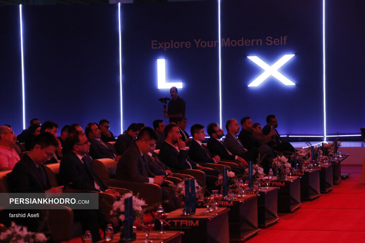 مراسم رونمایی اکستریم