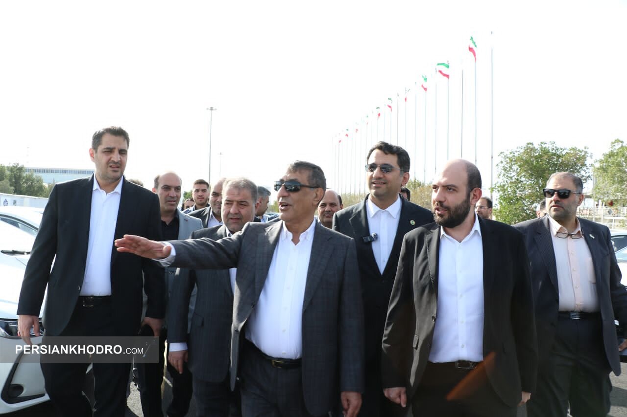 تحویل تاکسی های جدید کیش