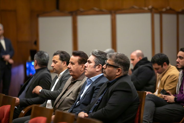 مراسم رونمایی کامیونت آترا 6 تن
