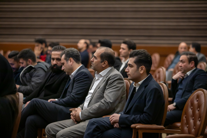 مراسم رونمایی کامیونت آترا 6 تن