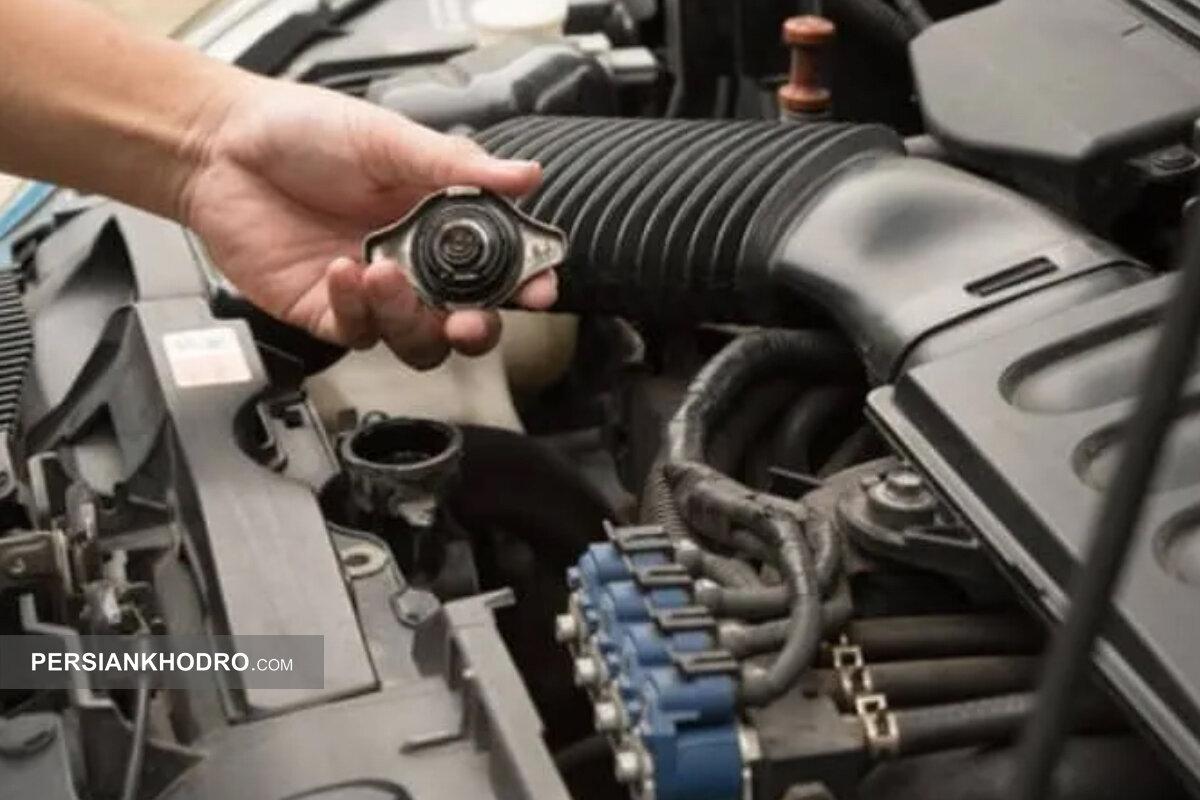 علت نشت آب بخاری زیر پای راننده چیست؟ + 7 تا از دلایل نشتی آب رادیاتور بخاری زیر پای راننده را بشناسید