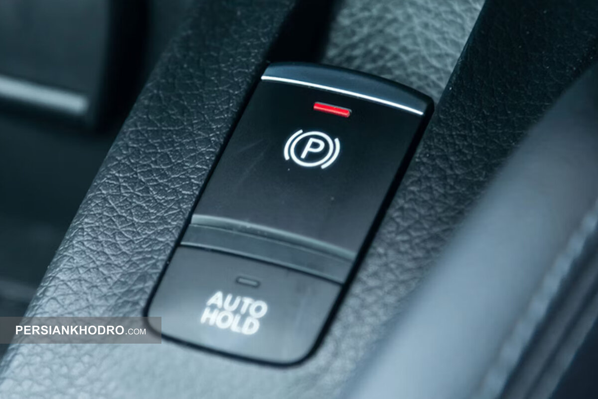 روش درست استفاده از ترمز دستی + چطور ترمز دستی بکشیم؟ نحوه صحیح استفاده از ترمز دستی؛ روش درست استفاده ترمز دستی؛ طرز استفاده از ترمز دستی؛ استفاده از ترمز دستی