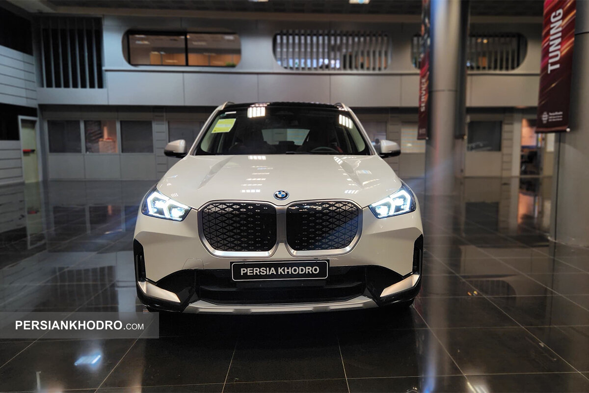خودرو «ب ام و iX۱»