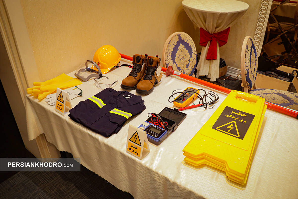 سمینار آموزشی «آشنایی با عملکرد خودروهای برقی» کرمان موتور