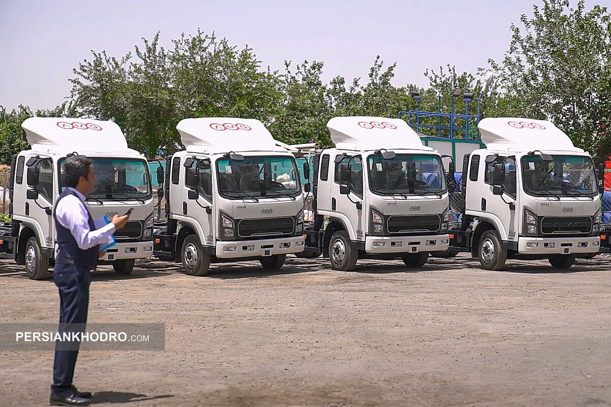 تحویل کامیونت آترا 6 تن به یک شرکت آب معدنی