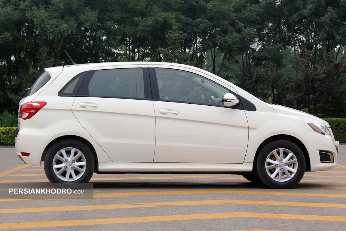 بررسی جامع ماشین های هاچ بک چینی در ایران؛ راهنمای انتخاب بهترین ها در سال ۱۴۰۴