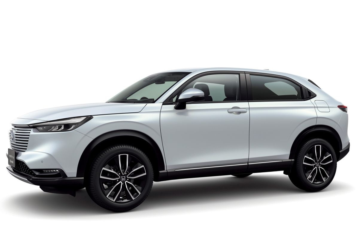 بهترین ماشین خارجی در ایران؛ راهنمای جامع خرید خودروهای وارداتی در سال ۱۴۰۴