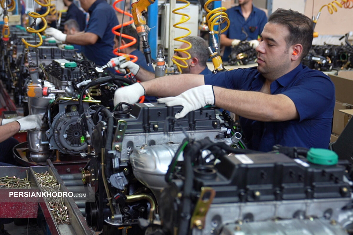 معاون مگاموتور: تولید ۱۱۴۰ موتور خودرو در یک شیفت کاری
