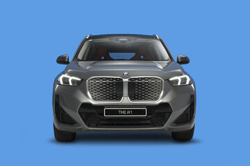 نگاهی به لوکس‌ترین ب‌ام‌و تمام برقی ایران با کیت M