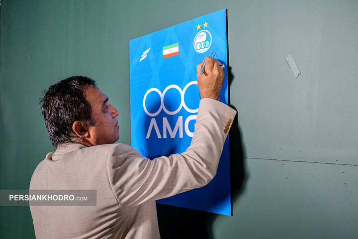 علی تاجرنیا در مراسم رونمایی از خودروهای جدید آرتابان-شهریور1404