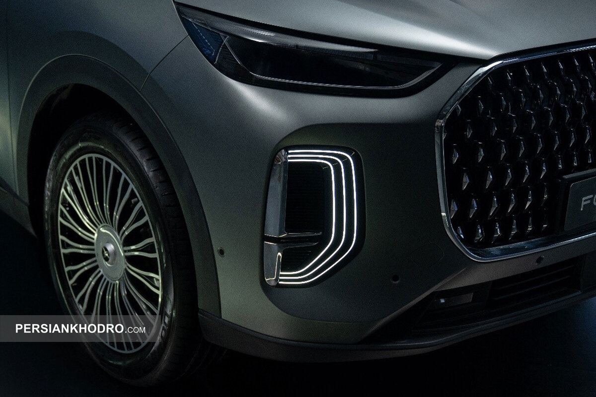 نگاهی به اف ۹ چهار چرخ محرک؛ پرچم‌دار برند فونیکس