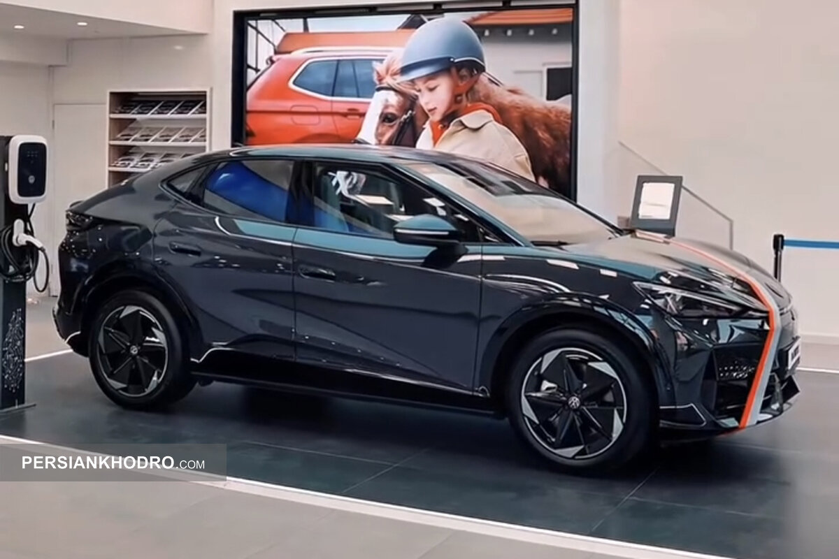 محسن تنابنده و فولکس واگن آی دی یونیکس