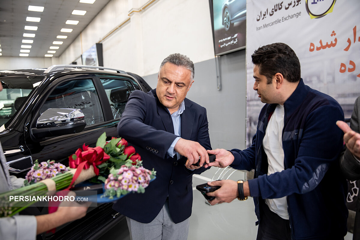 تحویل اولین پیکاپ T۹ با گواهی سپرده