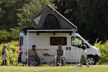 تمدید فروش نقدی و نقدی–اعتباری ون باری اینرودز (+زمان و قیمت)