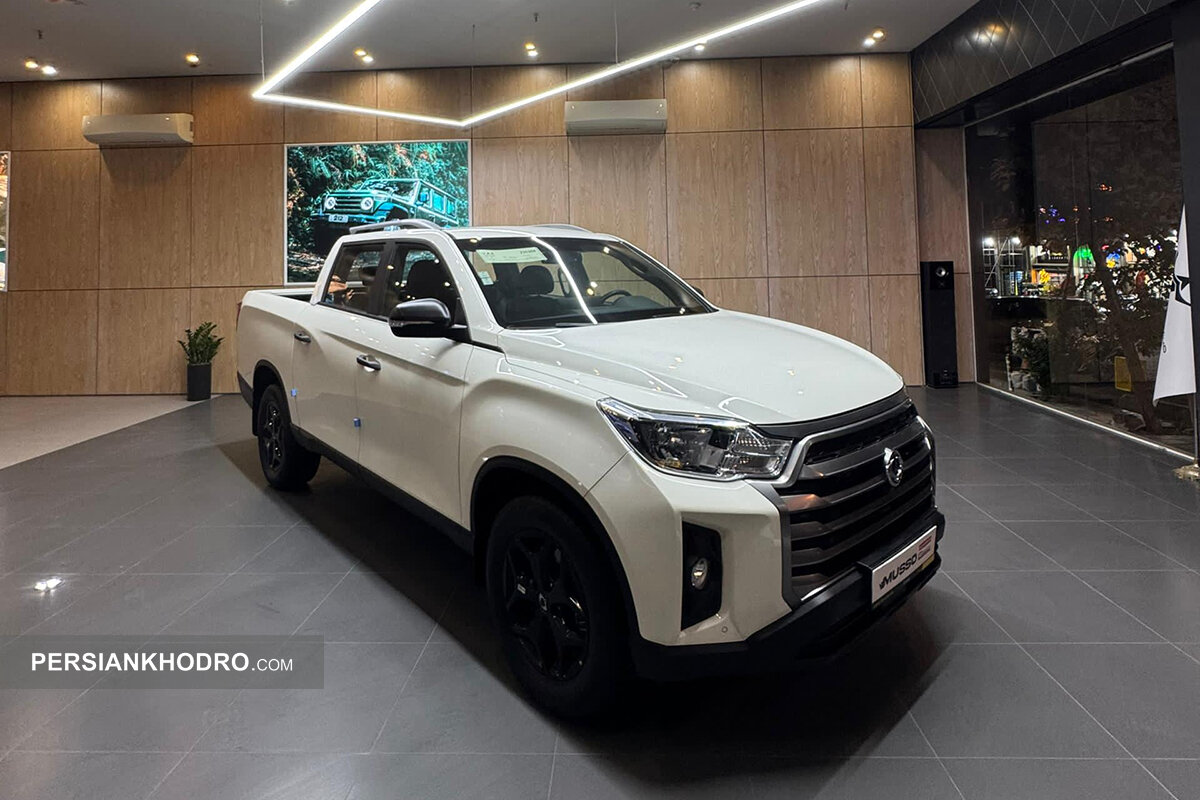 پیکاپ موسو گرند-خان در شوروم ایلیا