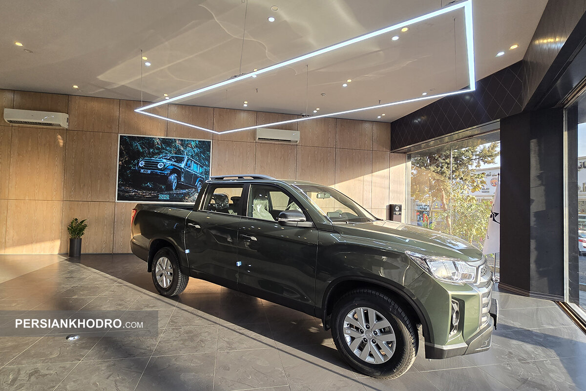 «پیکاپ موسو گرند-خان در شوروم ایلیا»