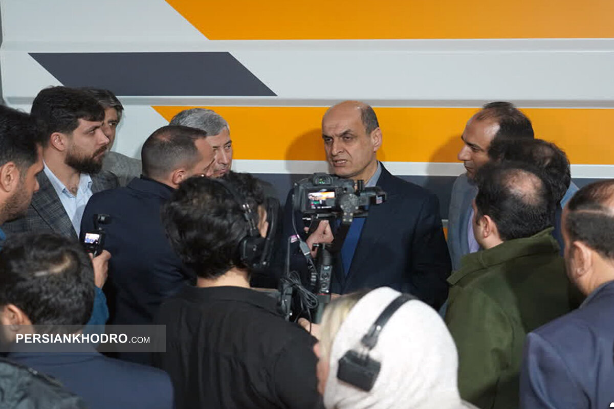 هادی حقشناس